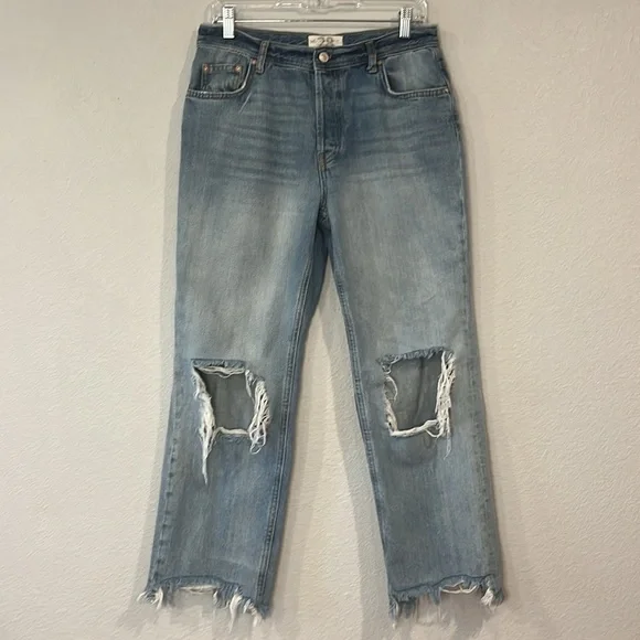 Free People We The Free ‘Maggie’ distressed chewed hem straight cropped jeans 28 - Picture 2 of 11